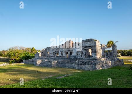 Zone archéologique de Tulum - ruines de la ville portuaire maya, Quintana Roo, Mexique Banque D'Images