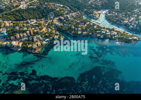 Vue aérienne, Port de Santa Ponsa, Calo d'en Pellicer Bay and Beach, Santa Ponsa, Calvià, Majorque, Espagne, Europe, Iles Baléares, bateaux, amarrage, bo Banque D'Images