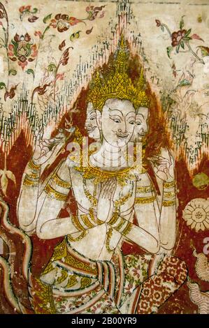 Thaïlande: Murale dans le viharn principal, Wat Yai Suwannaram, Phetchaburi. Le Wat Yai Suwannaram date du XVIIe siècle à Ayutthaya. Les peintures murales présentent des êtres célestes. Banque D'Images