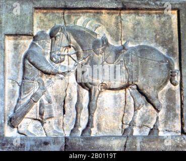 Chine : Bas de pierre relief d'un cheval et d'un soldat de la tombe de l'empereur Taizong, Yan Liben (600-673), dynastie Tang, 7ème siècle. L'empereur Taizong de Tang (23 janvier 599 – 10 juillet 649), nom personnel Li Shimin, fut le deuxième empereur de la dynastie Tang de Chine, régnant de 626 à 649. Il est considéré comme un co-fondateur de la dynastie avec l'empereur Gaozu. Il est généralement considéré comme l'un des plus grands, sinon le plus grand, empereurs de l'histoire chinoise. Banque D'Images