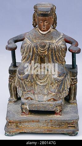 Chine : Mazu (Matsu) ou Tin Hau, la Déesse de la mer et Saint patron des marins d'Asie de l'est. Mazu (Wade–Giles: Matsu, Vietnamien: Ma to) est la déesse indigène de la mer qui est dit pour protéger les pêcheurs et les marins, et est invoqué comme le saint patron de tous les Chinois du Sud et de l'Asie de l'est. Né sous le nom de Lin Moniang, une shamaness, à Fujian vers 960 EC, le culte de Mazu a commencé autour de la dynastie Ming, quand de nombreux temples dédiés à elle ont été érigés dans toute la Chine continentale, puis s'est propagé à d'autres pays avec des populations chinoises outre-mer. Banque D'Images