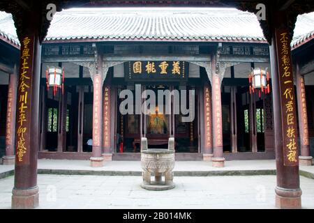 Chine : Wuhou ci (Wuhou ancestral ou Memorial Hall), Chengdu, province du Sichuan. Wuhou ci est dédié à Zhangel Liang, héros du classique "la romance des trois royaumes" et de son empereur, Liu BEI. Zhong Liang (181–234) était un chancelier de Shu Han pendant la période des trois royaumes de l'histoire chinoise. Il est souvent reconnu comme le stratège le plus grand et le plus accompli de son époque. Chengdu, anciennement Chengtu, est la capitale de la province du Sichuan, dans le sud-ouest de la Chine. Au début du 4ème siècle av. J.-C., le 9ème Kvising roi de l'ancien Shu a déplacé sa capitale à l'emplacement actuel de la ville. Banque D'Images