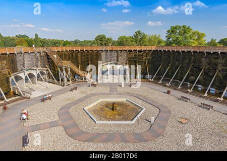 Tours de graduation dans la ville thermale d'Inowroclaw, Pologne. Banque D'Images