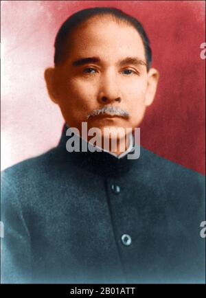 Sun Yat-sen était un leader politique et révolutionnaire chinois. En tant que premier pionnier de la Chine nationaliste, Sun est souvent désigné comme le père fondateur de la Chine républicaine. Le Soleil a joué un rôle déterminant dans le renversement de la dynastie Qing, la dernière dynastie impériale. Sun a été le premier président provisoire lorsque la République de Chine (ROC) a été fondée en 1912 et plus tard a co-fondé le Parti populaire national chinois ou Kuomintang (KMT), où il a été son premier dirigeant. Le soleil était une figure unificale dans la Chine post-impériale et est vénéré par les deux côtés du détroit de Taiwan. Banque D'Images