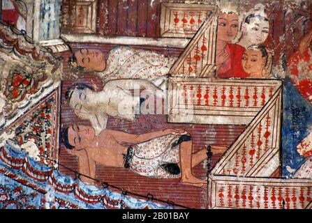 Thaïlande: Sleepers, murale du sud, Wat Buak Khrok Luang, Chiang Mai. Wat Buak Khrok Luang, situé à Ban Buak Khrok Luang Moo 1, Chiang Mai – Sankamphaeng Road, Chiang Mai, est un petit temple bouddhiste typiquement thaïlandais du nord. Il aurait été fondé au 15th siècle à l'époque du Royaume indépendant LAN Na (1292-1558), et a été largement restauré pendant le règne de Chao Kaew Naowarat (r. 1911-1939), le dernier roi de Chiang Mai. Le temple est surtout remarquable pour son principal viharn, qui est purement LAN Na en inspiration. Banque D'Images