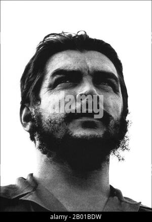 Cuba/Argentine: Ernesto 'Che' Guevara (14 juin 1928 - 9 octobre 1967), communément appelé El Che ou simplement Che, révolutionnaire marxiste argentin, médecin, auteur, intellectuel, Chef de guérilla, diplomate et théoricien militaire, ainsi qu’une figure majeure de la révolution cubaine. Photo d'Osvaldo Salas (1914-1992, hors droit d'auteur), c. 1960. En vivant à Mexico, Guevara a rencontré Raúl et Fidel Castro, a rejoint leur mouvement du 26th juillet, et a navigué à Cuba à bord du yacht Granma, avec l'intention de renverser le dictateur cubain Fulgencio Batista soutenu par les États-Unis. Banque D'Images