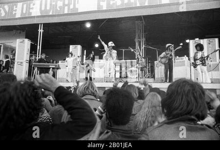 Le groupe Sly et la famille Stone pendant le célèbre festival Isle of Wight en 1970, on estime qu'entre 600 et 700 000 personnes y ont assisté. Samedi 29 Août 1970 Banque D'Images