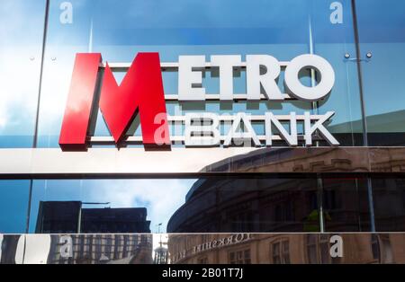 Metro Bank, Fargate, Sheffield Banque D'Images