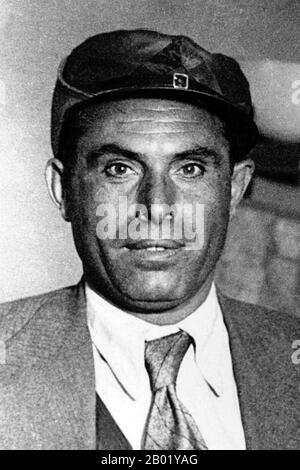 Espagne : le leader anarchiste Buenaventura Durruti (14 juillet 1896 - 20 novembre 1936), années 1930 José Buenaventura Durruti Dumange était une figure centrale de l'anarchisme espagnol pendant la période précédant et incluant la guerre civile espagnole. L'anarchisme a historiquement gagné plus de soutien et d'influence en Espagne que partout ailleurs, surtout avant la victoire de Francisco Franco dans la guerre civile espagnole de 1936-1939. Il y avait plusieurs variantes de l'anarchisme en Espagne, comme l'anarchisme expropriateur dans la période qui a précédé le conflit et l'anarchisme paysan dans les campagnes d'Andalousie. Banque D'Images