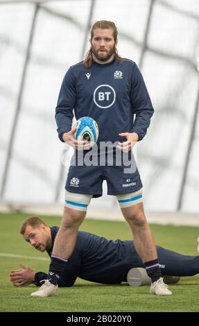 Centre Sportif Oriam, Campus Riccarton De L'Université Heriot-Watt, Édimbourg : 18 Février 2020. L'équipe de rugby Ecosse a suivi une séance d'entraînement avant le match Guinness Six Nations contre l'Italie à Rome. Ben Tooutil écossais en action pendant la formation. Crédit: Ian Rutherford/Alay Live News Banque D'Images