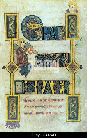 Irlande/Écosse : le folio 183 R contient le texte 'Erat autem hora tertia' ('maintenant c'était la troisième heure'). Le Livre de Kells, c. 800 EC. Le Livre de Kells (en irlandais : Leabhar Cheanannais) (Dublin, Trinity College Library, MS A. I. (58), parfois connu sous le nom de Livre de Columba) est un livre de l'Évangile manuscrit enluminé en latin, contenant les quatre Évangiles du Nouveau Testament ainsi que divers textes et tableaux du Préfatoire. Il a été créé par des moines celtiques vers 800 ou un peu plus tôt. Le texte des Évangiles est largement tiré de la Vulgate. Banque D'Images