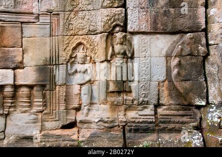 Cambodge: APSARA (nymphes célestes), Banteay Kdei, Angkor. Banteay Kdei est situé au sud-est de Ta Prohm et à l'est d'Angkor Thom. Il a été construit à la fin de 12th au début de 13th siècles ce pendant le règne de Jayavarman VII, c'est un temple bouddhiste dans le style de Bayon, semblable en plan à Ta Prohm et Preah Khan, mais moins complexe et plus petit. Banque D'Images