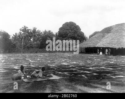 Zanzibar (de l'arabe: زنجبار‎ Zanjibār, du persan: زنگبار‎ Zangibār'Coast of Blacks'; zangi [pelé noir] + bār [côte]) est une partie semi-autonome de la Tanzanie en Afrique de l'est. Il est composé de l'archipel de Zanzibar dans l'océan Indien, 25 à 50 kilomètres au large de la côte continentale, et se compose de nombreuses petites îles et deux grandes îles: Unguja (l'île principale, appelée officieusement Zanzibar), et Pemba. La capitale de Zanzibar, située sur l'île d'Unguja, est Zanzibar City. Son centre historique, connu sous le nom de Stone Town, est un site classé au patrimoine mondial et est déclaré être Banque D'Images