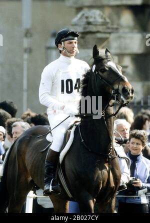 Le capitaine Mark Phillips participe aux épreuves du Badminton Horse Trials, Angleterre, mai 1984 Banque D'Images