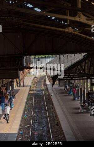 Colombo, Sri Lanka - le 14 novembre 2019 - Vue de la gare de Colombo Fort, d'une gare dans la capitale du Sri Lanka Banque D'Images