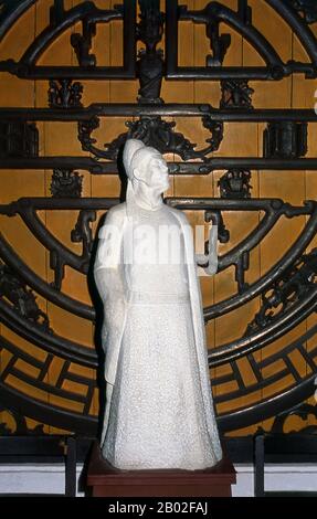 Le temple de Zhang Fei a été construit pour honorer le général Zhang Fei, un chef militaire chinois de La Période Des Trois royaumes. En 2003, le temple de 1 700 ans a été déplacé en raison de la montée des eaux de la rivière Yangtze (Yangzi) causée par la construction du barrage Des Trois Gorges. Zhang Fei (mort 221), sous le nom de courtoisie Yide, était un général militaire qui a servi sous le seigneur de guerre Liu Boi à la fin de la dynastie des Han de l'est et au début De La période Des Trois royaumes. Zhang Fei et Guan Yu, qui étaient parmi les premiers à rejoindre Liu Boi, ont partagé une relation fraternelle avec leur seigneur et l'ont accompagné sur la plupart de ses ea Banque D'Images