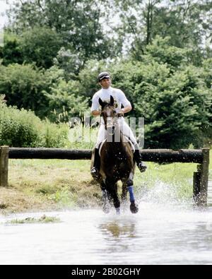 Le capitaine Mark Phillips participe aux épreuves du Dauncey Horse, en Angleterre, en juillet 1985 Banque D'Images