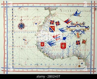 L'explorateur portugais le prince Henry, connu sous le nom de navigateur, a été le premier européen à explorer méthodiquement l'Afrique et la route océanique vers les Indes. De sa résidence dans la région de l'Algarve, dans le sud du Portugal, il a dirigé des expéditions successives pour contourner l'Afrique et atteindre l'Inde. En 1420, Henry envoya une expédition pour sécuriser l'île inhabitée mais stratégique de Madère. En 1425, il a essayé de sécuriser les îles Canaries aussi, mais elles étaient déjà sous le contrôle ferme castillan. En 1431, une autre expédition portugaise a rejoint et annexé les Açores. Banque D'Images