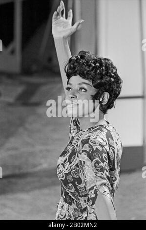 Olive Moorefield, amerikanische Sängerin und Sauspielerin, Deutschland um 1969. Chanteuse et actrice américaine Olive Moorefield, Allemagne vers 1969 Photo Stock - Alamy