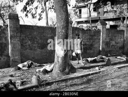 La bataille de Manille du 3 février au 3 mars 1945, menée par les forces américaines, philippines et japonaises, a fait partie de la campagne de 1945 des Philippines. La bataille d'un mois, qui a culminé avec un bain de sang terrible et la dévastation totale de la ville, a été la scène des pires combats urbains dans le théâtre du Pacifique, et a mis fin à près de trois ans d'occupation militaire japonaise aux Philippines (1942–1945). La capture de la ville a été marquée comme la clé de la victoire du général Douglas MacArthur dans la campagne de reconquête. Banque D'Images