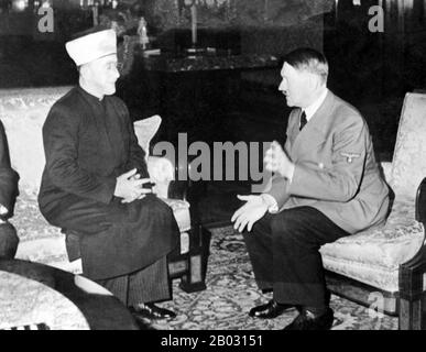 Haj Mohammed Effendi Amin el-Husseini, né entre 1895 et 1897; mort le 4 juillet 1974) était un nationaliste arabe palestinien et un dirigeant musulman de la Palestine obligatoire. Al-Husseini était un nationaliste arabe et, après la fin de la première Guerre mondiale, se positionne à Damas, en tant que défenseur du Royaume arabe de Syrie. Cependant, après le fiasco de la guerre franco-syrienne, ses positions sur le panarabisme se sont déplacées vers une forme de nationalisme local pour les Arabes de Palestine et il est revenu à Jérusalem. De 1921 à 1937, al-Husseini fut le Grand Mufti de Jérusalem, en utilisant la position pour la promotion Banque D'Images