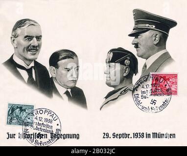 L'accord de Munich était un accord permettant l'annexion par l'Allemagne nazie de certaines parties de la Tchécoslovaquie le long des frontières du pays, principalement habitées par des locuteurs allemands, pour lesquelles une nouvelle désignation territoriale "Pays-Bas" a été inventée. L'accord a été négocié lors d'une conférence tenue à Munich, en Allemagne, entre les principales puissances européennes, à l'exclusion de l'Union soviétique et de la Tchécoslovaquie. Aujourd'hui, elle est largement considérée comme un acte manqué d'apaisement envers l'Allemagne nazie. Banque D'Images