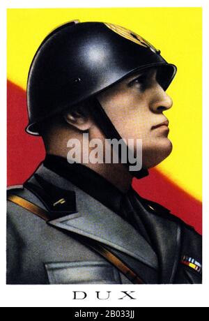 Benito Amilcare Andrea Mussolini (29 juillet 1883 – 28 avril 1945) était un politicien, journaliste et chef du Parti fasciste national, dirigeant le pays comme premier ministre de 1922 jusqu'à ce qu'il soit évincé en 1943. Il a gouverné constitutionnellement jusqu'en 1925, quand il a abandonné toute prétention de démocratie et a mis en place une dictature juridique. Connu sous le nom de il Duce ('Le leader'), Mussolini était le fondateur du fascisme. Banque D'Images