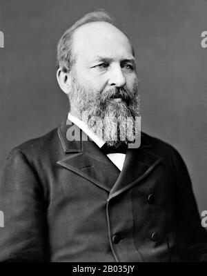 James Abram Garfield (19 novembre 1831 – 19 septembre 1881) était le 20 président des États-Unis, servant à partir du 4 mars 1881, jusqu'à son assassinat plus tard cette année-là. Garfield avait occupé neuf postes à la Chambre des Représentants et avait été élu au Sénat avant sa candidature à la Maison Blanche, bien qu'il ait refusé le siège du Sénat une fois élu président. Il est le seul député à avoir été élu président. Banque D'Images