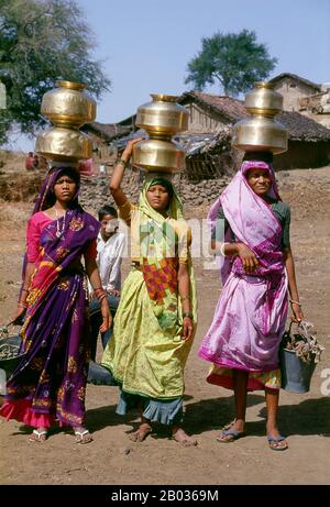 Madhya Pradesh (c'est-à-dire la province centrale) est un État du centre de l'Inde. Sa capitale est Bhopal et la plus grande ville est Indore. Surnommé le « coeur de l'Inde » en raison de sa situation géographique en Inde, Madhya Pradesh est le deuxième plus grand État du pays par région. Avec plus de 75 millions d'habitants, c'est le cinquième État le plus important de l'Inde par population. Banque D'Images