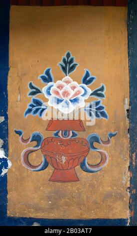 Le monastère de Tamzhing / Tamshing Lhundrup a été construit en 1501 par le Bhutanais saint Pema Lingpa (1450-1521) et est un complexe de temple dans le district de Bumthang, au centre du Bhoutan. Le monastère de Tamzhing est le plus important Nyingma gompa au Bhoutan, un lieu d'apprentissage ecclésiastique bouddhiste tibétain qui est un mélange de fortification, un vihara (monastère) et une université. Banque D'Images