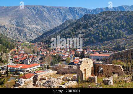 Vue sur la ville de Stolac en Bosnie-Herzégovine Banque D'Images