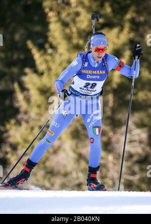 Anterselva (BZ), Italie, 18 février 2020, lisa vittozzi (ita) en action pendant la coupe du monde IBU Biathlon 2020 - 15 Km femmes Individuelles - Biathlon - crédit: LPS/Luca Tedeschi/Alay Live News Banque D'Images