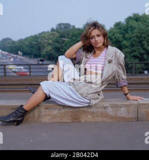 Porträtaufnahmen der Schauspielin Christina plate zum Film DIE SENKRECHTSTARTER, Deutschland Berlin 1988. Portraits de l'actrice Christina plate pour le film DIE SENKRECHTSTARTER, Allemagne Berlin 1988. Banque D'Images