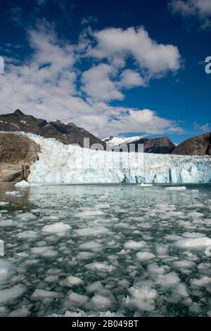 Vue sur la face du glacier LeConte, un glacier marémotrice dans la baie LeConte, la forêt nationale Tongass, sud-est de l'Alaska, États-Unis. Banque D'Images