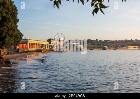 Barry Island le matin lumineux de novembre Banque D'Images
