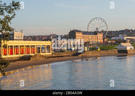 Barry Island le matin lumineux de novembre Banque D'Images