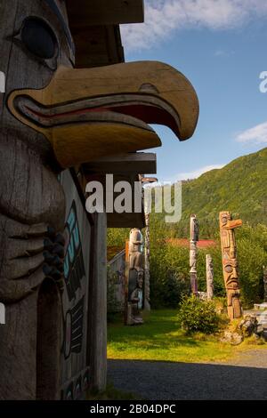 Totem Potlatch Park à Ketchikan, dans le sud-est de l'Alaska, aux États-Unis. Banque D'Images