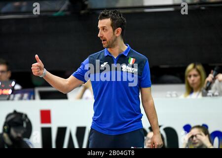 Trévise, Italie, 18 février 2020, daniele santarelli (entraîneur conegliano) pendant Carrario Imoco Conegliano vs Nantes VB - volley-ball Champions League Women - crédit: LPS/Ettore Griffoni/Alay Live News Banque D'Images