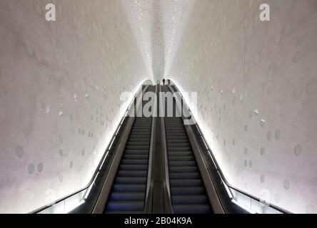 Hambourg, Elbphilonie, Entwurf Herzog & De Meuron, Erbaut 2007-2016, Rolltreppe Banque D'Images