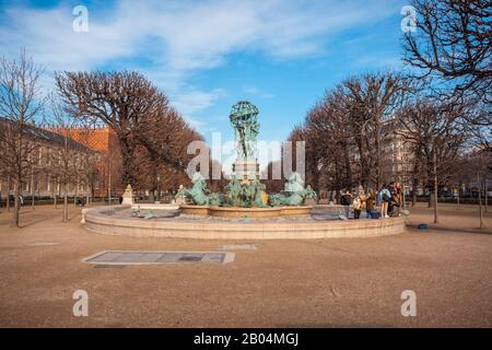 Paris, France - 18 janvier 2019 : chevaux de la fontaine de l'Observatoire de Paris Banque D'Images