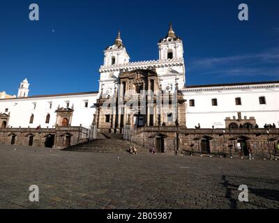 Façade d'une église, Plaza de San Francisco, Quito, Equateur Banque D'Images