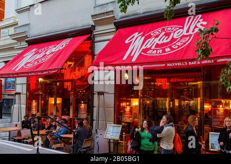 Londres, 16 JUILLET : vue extérieure Du Maxwell's Bar & Grill, King Street, le 16 JUILLET 2011 à Londres Banque D'Images