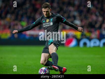 Le FC Andy Robertson de Liverpool a vu en action lors du match de la Ligue des Champions de l'UEFA, tour de 16 premières jambes entre l'Atletico de Madrid et le FC Liverpool au stade Wanda Metropolitano de Madrid.(score final; Atletico de Madrid 1:0 Liverpool FC) Banque D'Images