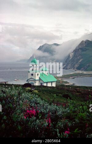 ÉTATS-UNIS, ALASKA, KODIAK ISLAND ANCIENNE ÉGLISE ORTHODOXE RUSSE À KARLUK Banque D'Images