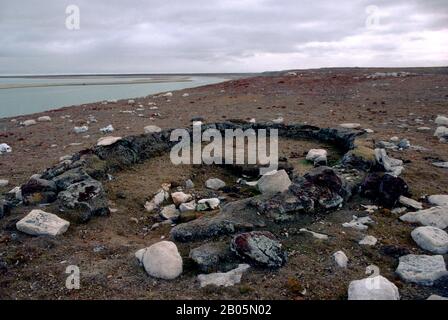 CANADA, T.N.-O., BAIE D'HUDSON, ÎLE DE SOUTH HAMPTON, PT INDIGÈNE, SITE DES CULTURES DE PAST SADLERMIUT ET DORSET Banque D'Images