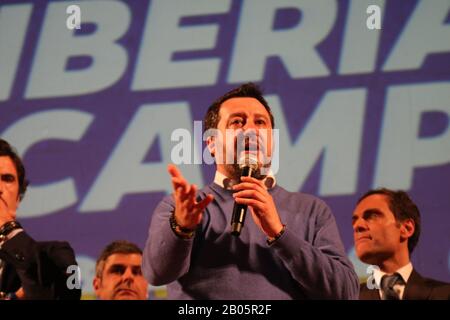 Naples, Italie. 18 février 2020. Matteo Salvini, le leader DE LA LIGUE NORD pour un événement politique à Naples. (Photo De Salvatore Esposito/Pacific Press) Crédit: Agence De Presse Du Pacifique/Alay Live News Banque D'Images