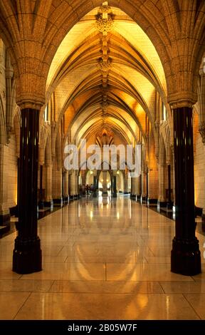 CANADA, ONTARIO, OTTOWA, INTÉRIEUR DE L'ÉDIFICE DU PARLEMENT Banque D'Images