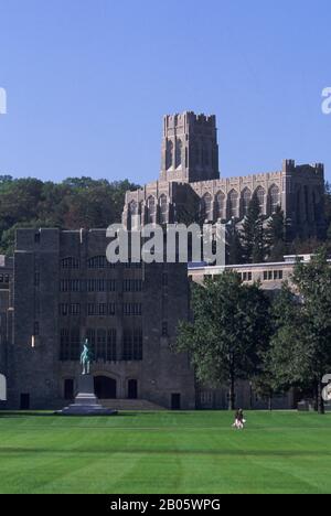 ÉTATS-UNIS, NEW YORK, HUDSON RIVER, WEST POINT, ACADÉMIE MILITAIRE, VUE SUR LA CHAPELLE DES CADETS Banque D'Images