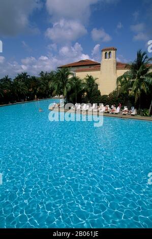 ÉTATS-UNIS, FLORIDE, MIAMI, CORAL GABLES, BILTMORE HÔTEL, PISCINE Banque D'Images