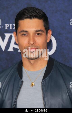 Los Angeles, États-Unis. 18 février 2020. Wilmer Valderrama à La première mondiale de 'Onward' tenue au El Capitan Theatre de Los Angeles, CA, le 18 février 2020. Crédit Photo: Joseph Martinez/Picturelux Crédit: Picturelux/The Hollywood Archive/Alay Live News Banque D'Images